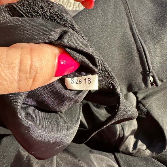 Chic Black Women's Maxi Dress with Jacket - Picture 11 of 15